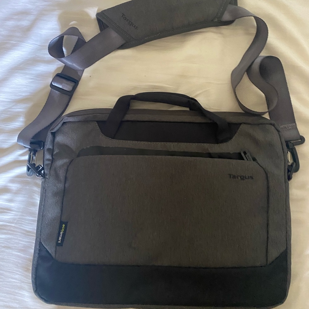 Gray Targus computer bag